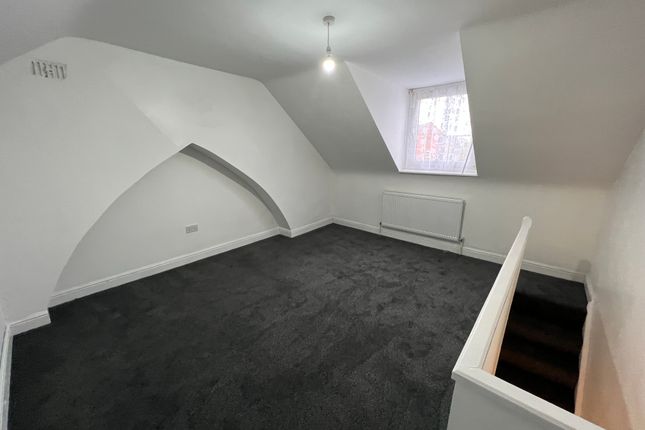 37, Holliers Walk, Hinckley photo 4