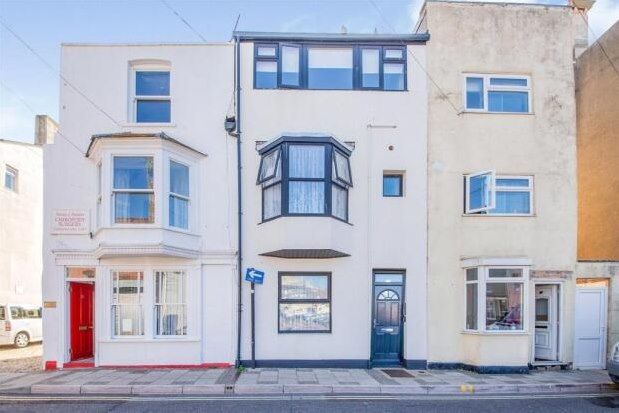 Thumbnail Flat to rent in 16 East Street, Weymouth