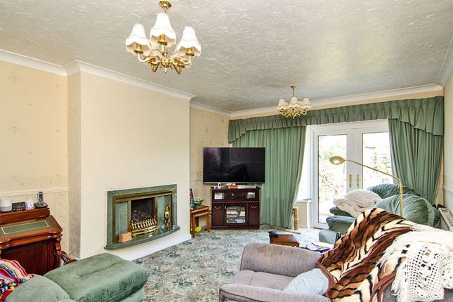 59, Warren Road, Burntwood photo 2