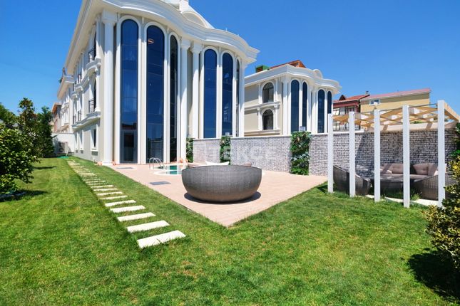 Semi-detached house for sale in Ekinoba, Büyükçekmece, İstanbul, Türkiye