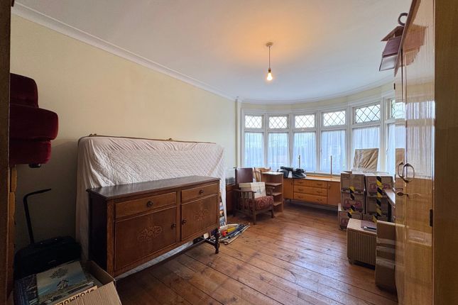 15 Stockton Gardens, London photo 4