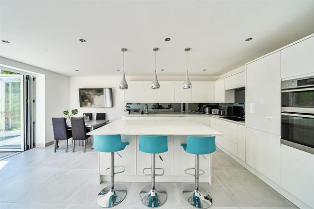 31, Kenilworth Drive, Rickmansworth photo 2