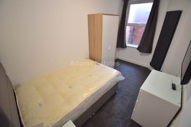 Thumbnail Room to rent in Room 2, St Bartholomews Road, Reading