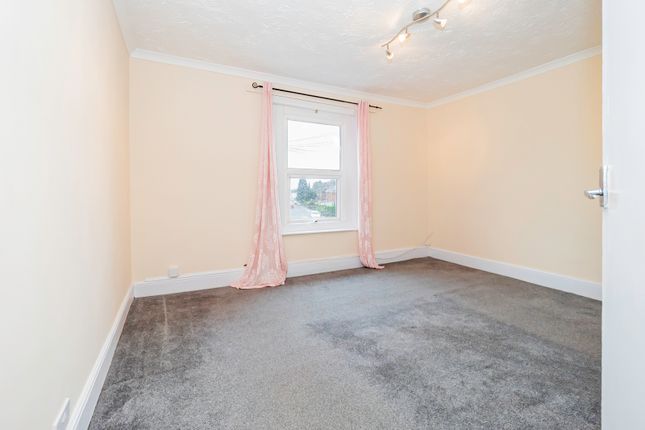 Flat to rent in South East Road, Southampton