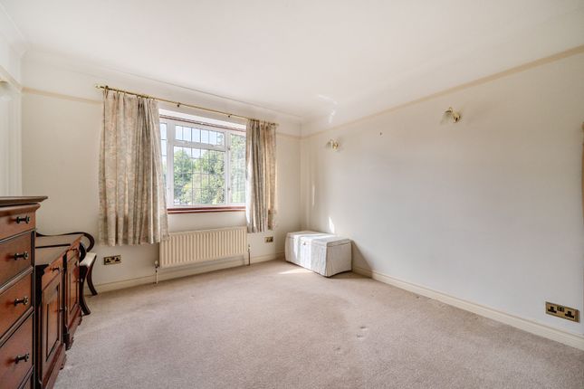 11, Morlands Avenue, Tilehurst photo 4