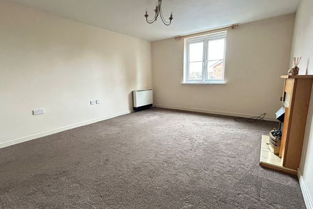 Flat 4, 17, Brick Kiln Way, Warwickshire photo 3