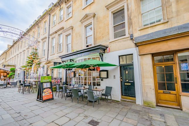 Thumbnail Flat to rent in North Parade, Bath