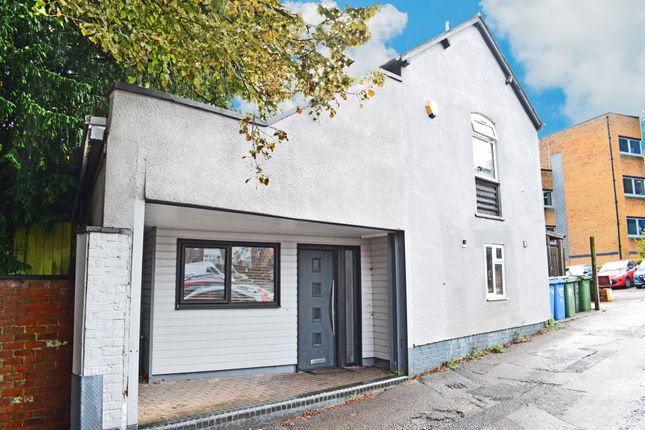 Thumbnail Detached house for sale in New Road, Banbury