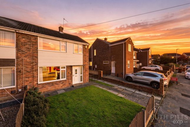 3-bed semi-detached on Brierley Crescent, Pontefract, £150,000