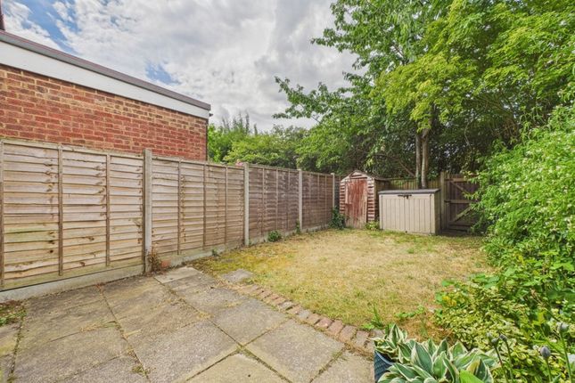 30, Simkins Close, Bracknell photo 4
