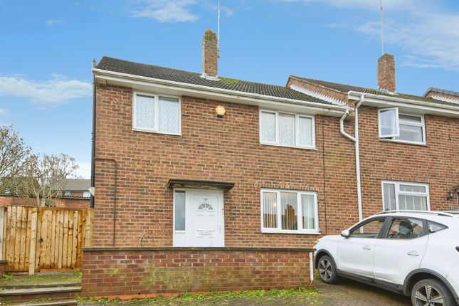 11, Dunedin Crescent, Burton-On-Trent photo 2