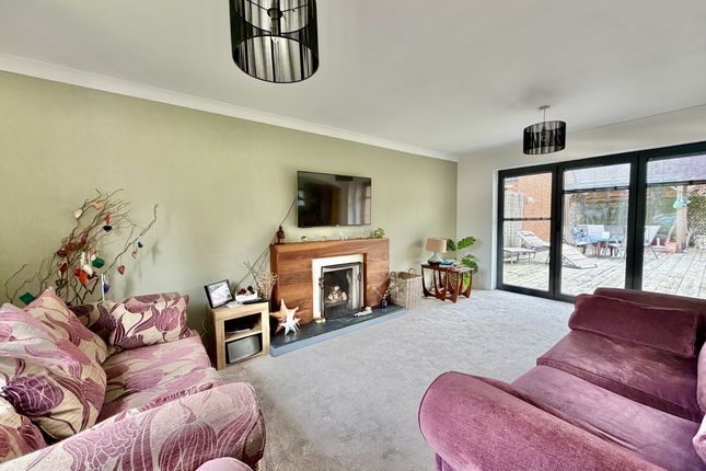 4, Cranfield Way, Brampton photo 3