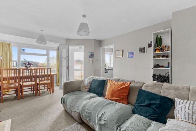 Flat 8, Sycamore Place, Hill Avenue, Amersham photo 3
