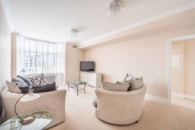 Flat for sale in Queensway, Notting Hill, London