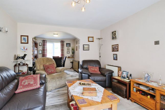 2, Newmans Way, SALISBURY photo 4