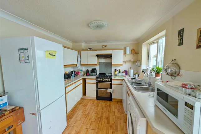 7, Tiberius Avenue, Lydney photo 2