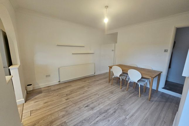 End terrace house to rent in Mayfield Road, Nottingham