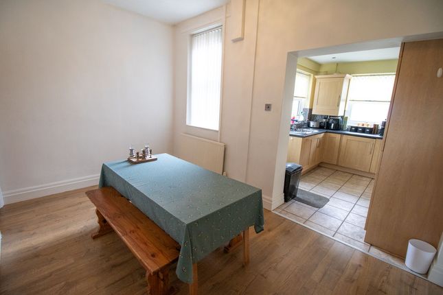 22, Alexandra Road, Manchester photo 3