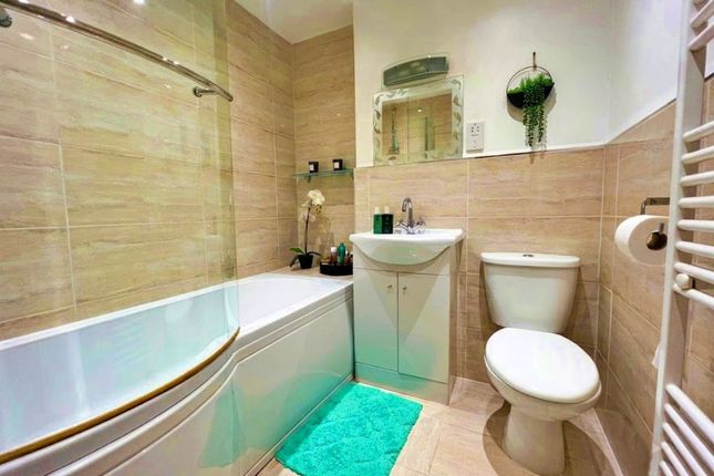 35 Dolphin Court, Kingsmead Road, High Wycombe photo 4