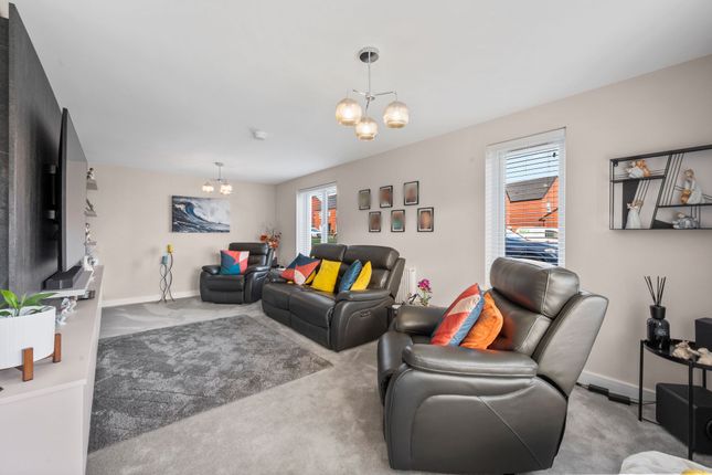 33 Dobsons Wood Lane, St. Helens photo 4