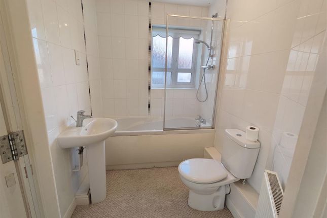 14, Maple Leaf Close, Preston photo 5
