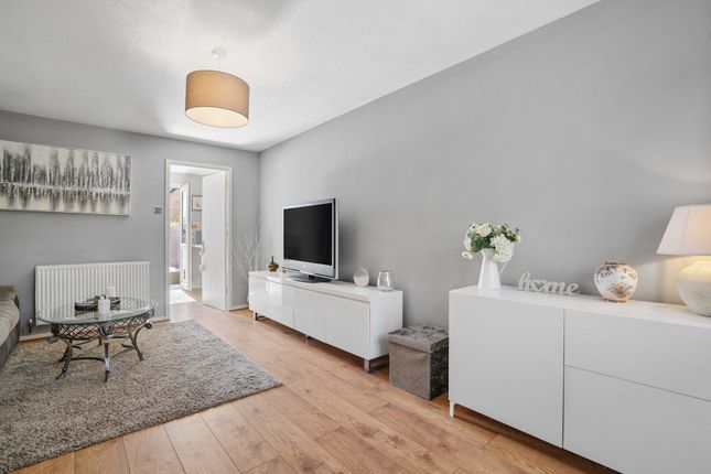 9 Bibury Close, Witney photo 4