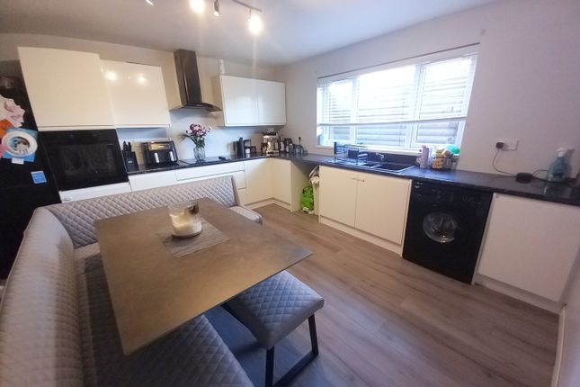 13, Richmond Close, Ferryhill photo 2
