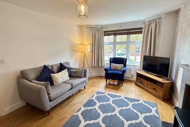 43, Clos Maes Rhedyn, Llanelli photo 5