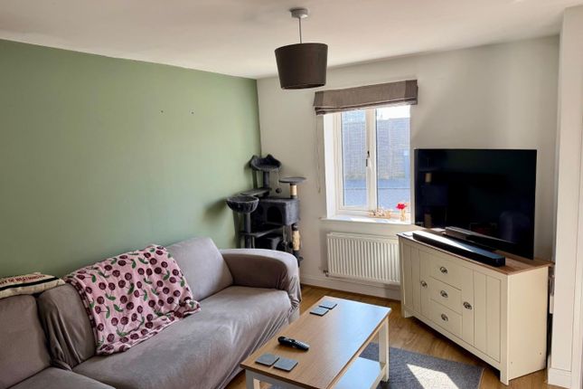 11, Kestrel Drive, Hythe photo 4