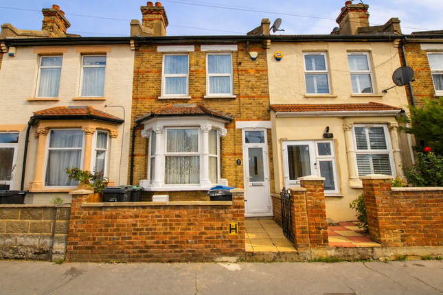3-bed house on 136, Croydon, £2,000/mo