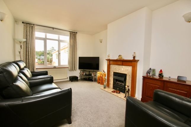 8, Hill Road, Nottingham photo 4