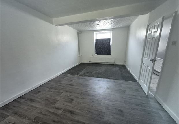 30, Fenwick Street Pontygwaith, Ferndale photo 2