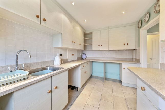 24, Lums Hill Rise, Matlock photo 3