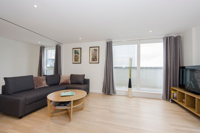 Thumbnail Flat for sale in Masson House, Pump House Crescent, Brentford