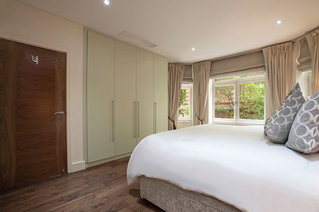 43, Clarendon Court, Maida Vale, London photo 3