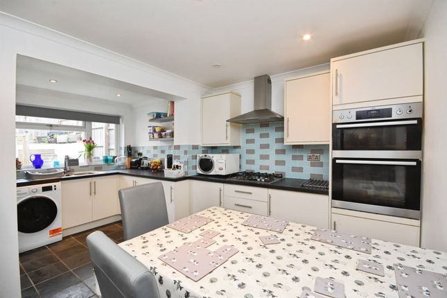 29, Gardeners Road, HALSTEAD photo 2