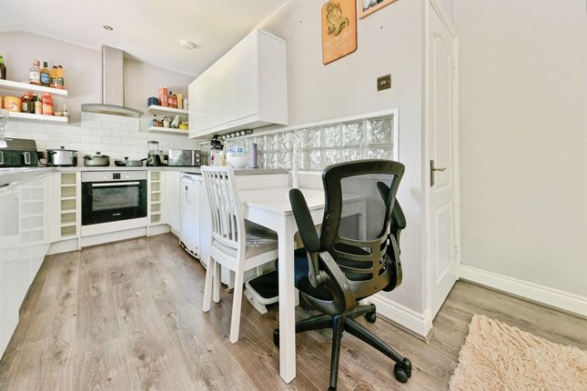 33a, Whomerley Road, Stevenage photo 2