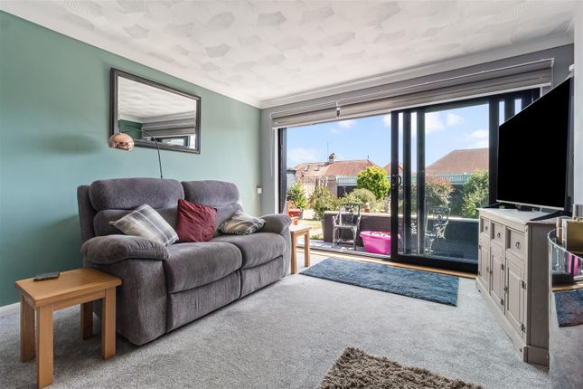 47, Hurley Road, Worthing photo 3