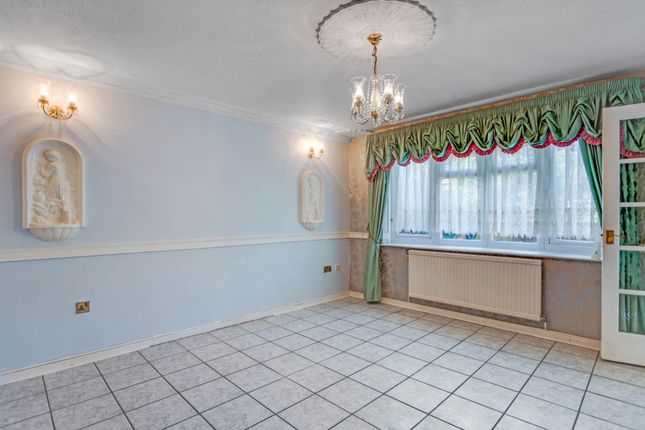 111, Alnwick Road, London photo 4