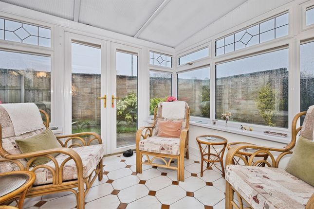 2, Jasmine Close, Crewkerne photo 2