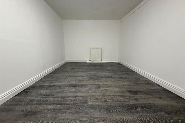 5, Larkhill, Rossendale photo 4