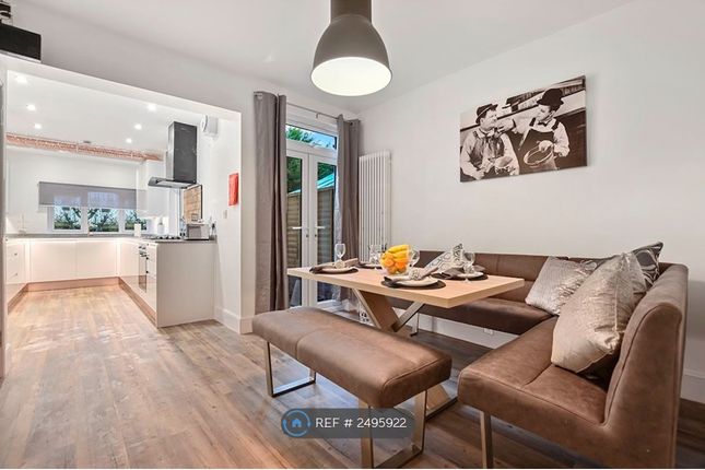 Stunning Open Plan Fully Equipped Kitchen/ Diner