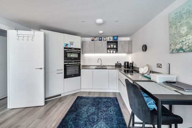 Apartment 3, 109-111,, Bath Road, Gloucestershire photo 2