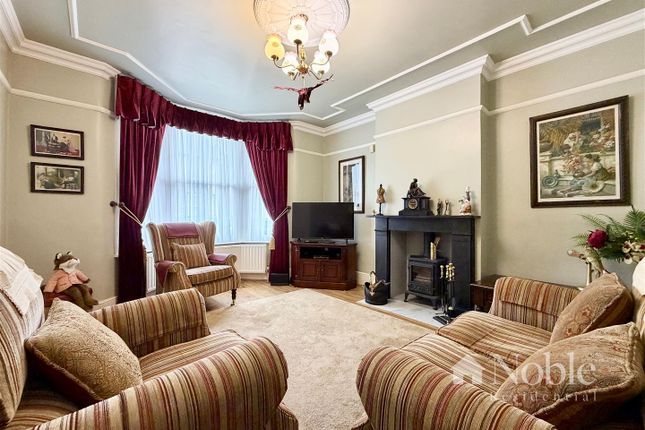 21, Craigdale Road, Hornchurch photo 3