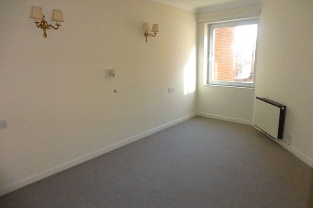 53 Homewater House,, Hulbert Road, Waterlooville photo 3