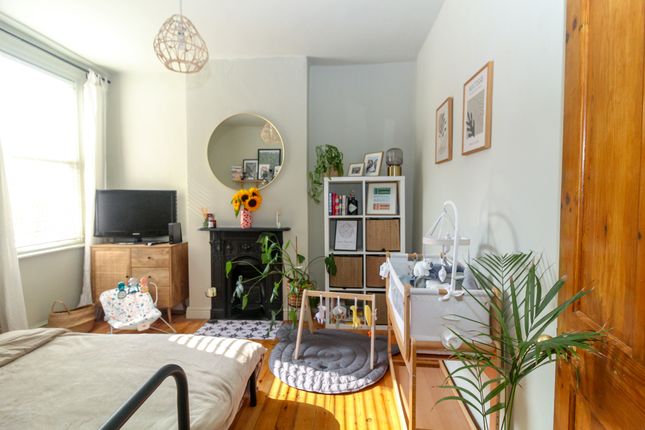 Thumbnail Maisonette for sale in Northwood Road, Thornton Heath