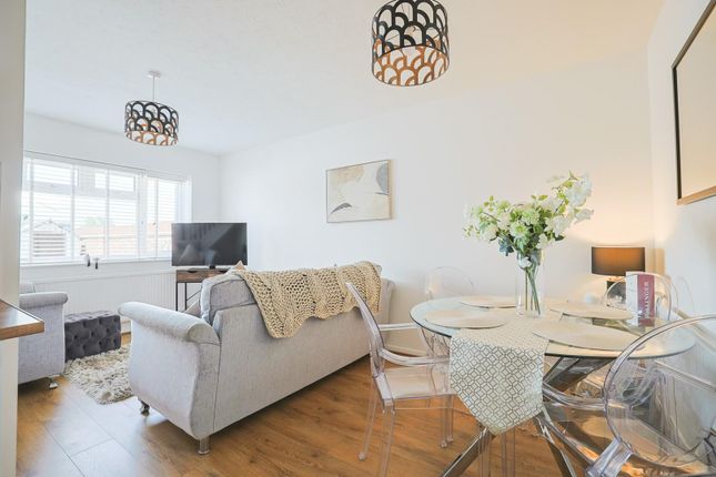 95, Herald Walk, Dartford photo 4