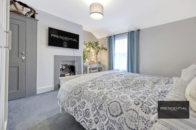 End terrace house for sale in Manor Road, Chigwell