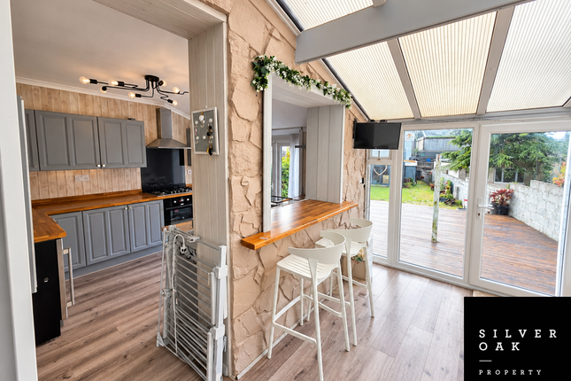 96 Sandy Road, Llanelli photo 4