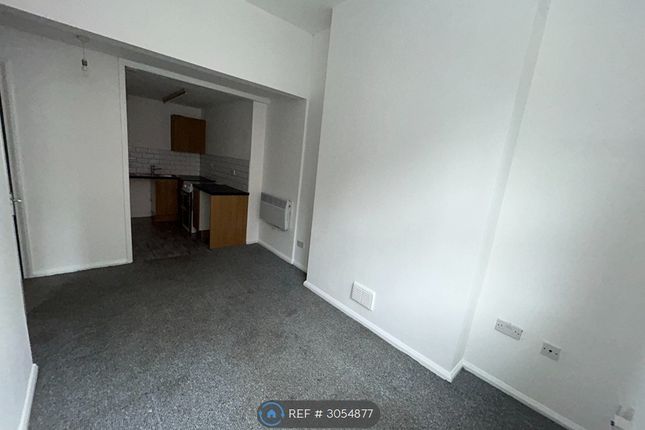 Flat, Cotterell Court Butts Road, Walsall photo 5